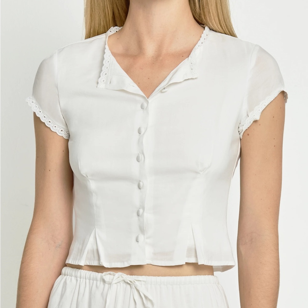Kourt White Button-Up Top and Stevie Skirt Set - Picture 4 of 9